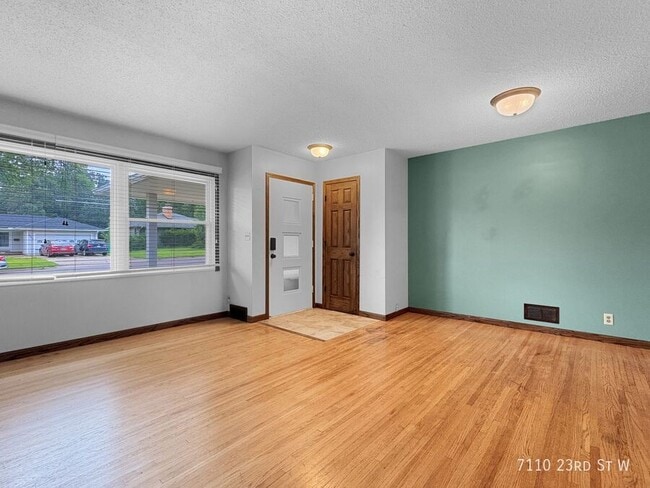 7110 W 23rd St in Minneapolis, MN - Building Photo - Building Photo