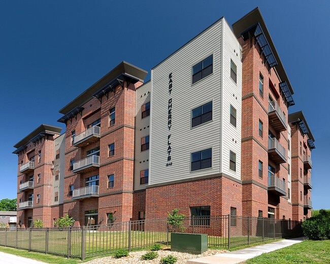 1243 E Cherry St, Unit 203