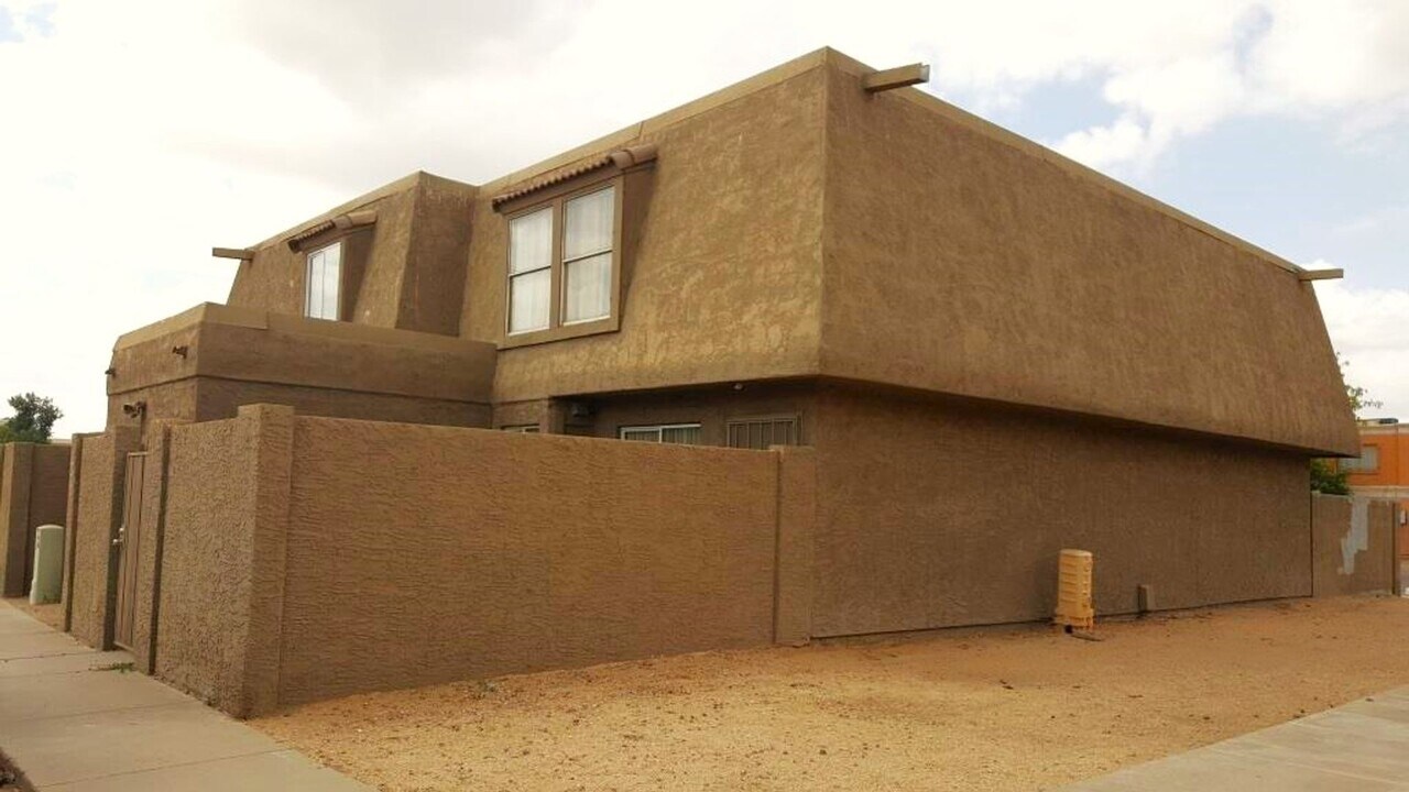 4023 S 44th St in Phoenix, AZ - Building Photo