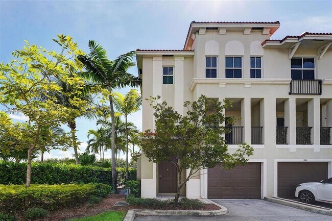 10170 SW 7th St in Pembroke Pines, FL - Building Photo - Building Photo
