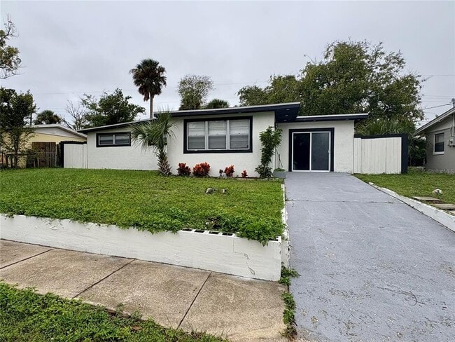 property at 1122 Lewis Dr