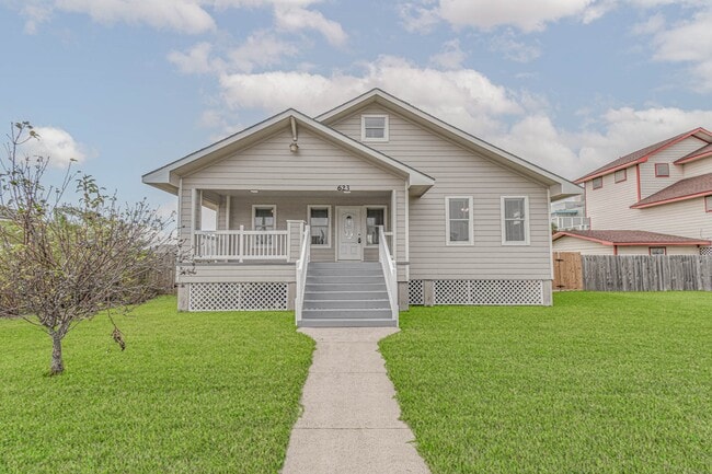 property at 623 32nd St