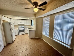 1004 Milford Way in Austin, TX - Building Photo - Building Photo