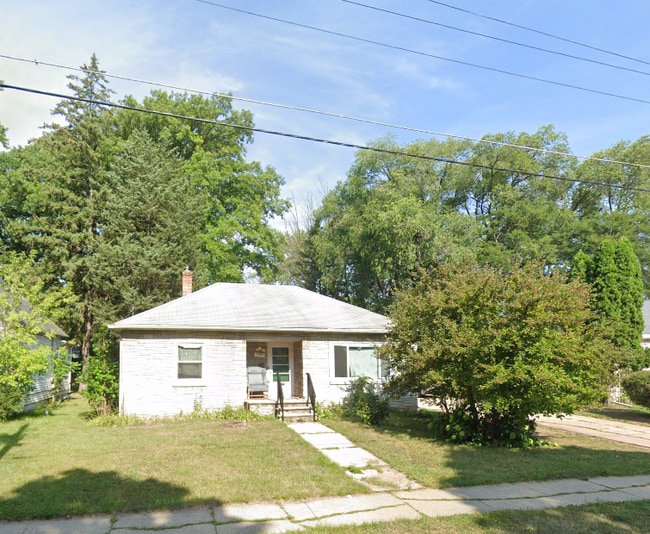property at 1430 S Oneida St