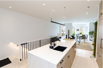 1321 Monroe St NW in Washington, DC - Building Photo - Building Photo