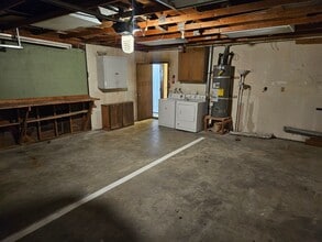 17852 Birch St in Hesperia, CA - Building Photo - Building Photo