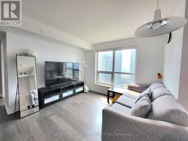 255-2255 Village Green Square in Toronto, ON - Building Photo - Building Photo