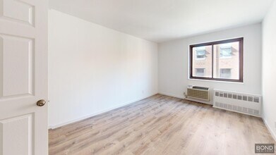 85 8th Ave in New York, NY - Building Photo - Building Photo