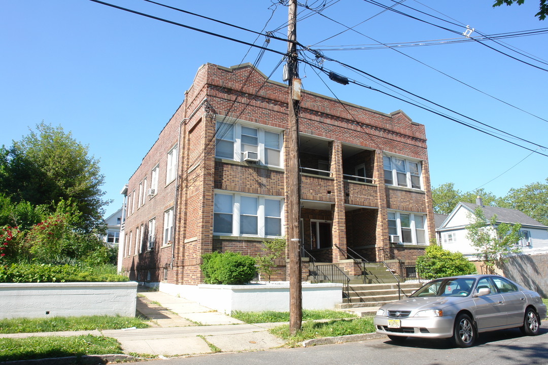 461 Neville St in Perth Amboy, NJ - Building Photo