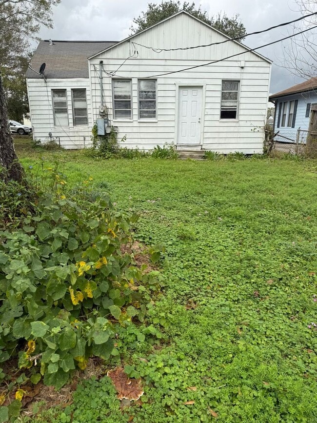 property at 2210 18th St