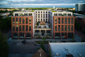 207 S Marion St in Oak Park, IL - Foto de edificio - Building Photo