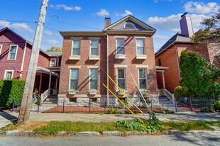 218 Brown St in Dayton, OH - Building Photo