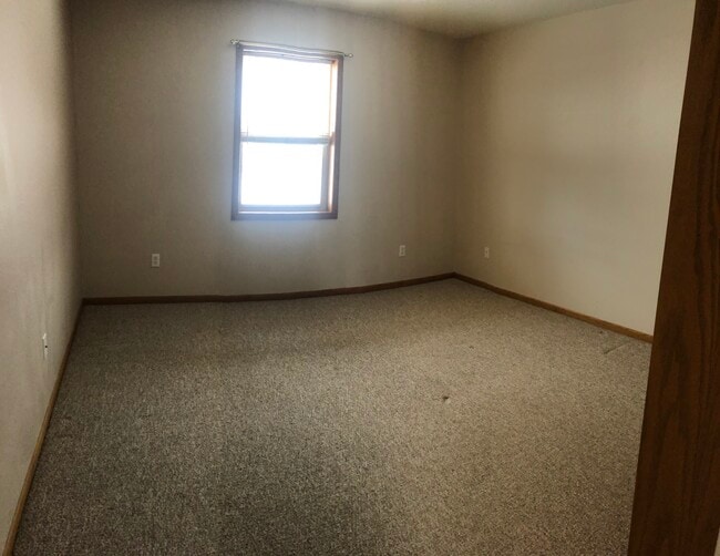 514 4th Ave N in Edgerton, MN - Foto de edificio - Building Photo