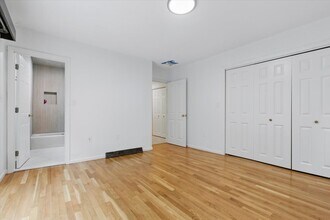 183 Kings Grant Rd in Weston, MA - Foto de edificio - Building Photo