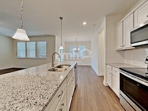 254 Lake St in Loganville, GA - Foto de edificio - Building Photo