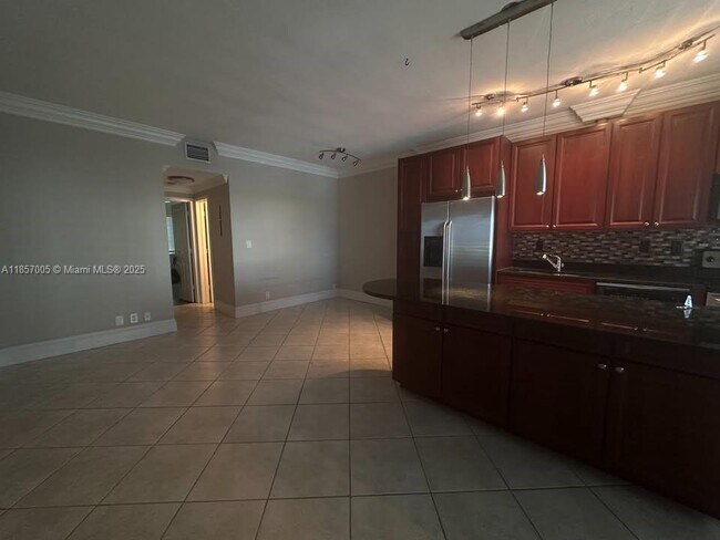 2895 NE 32nd St in Fort Lauderdale, FL - Building Photo - Building Photo