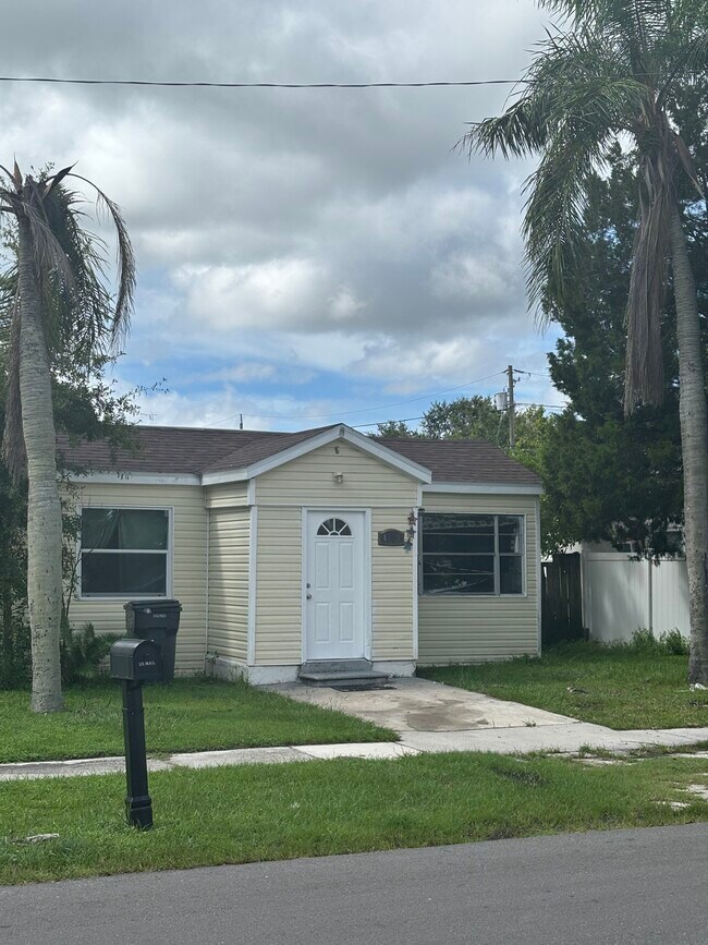 property at 4170 55th Ave N