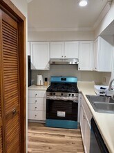609 Hillsborough St, Unit 7 in Chapel Hill, NC - Building Photo - Building Photo