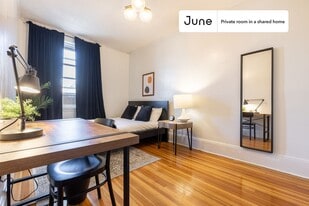 Room in Shared 3 bed/1 bath home in Boston, MA - Building Photo