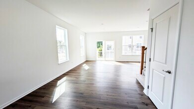 525 Red Oak Cir in Volo, IL - Building Photo - Building Photo