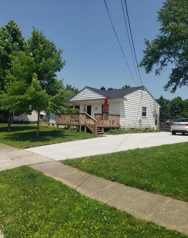 property at 4075 Kenneth Rd