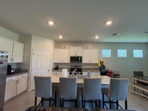 571 Old Country Rd S E in Palm Bay, FL - Building Photo - Building Photo