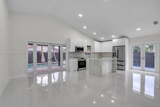 803 NW 133rd Ct in Miami, FL - Building Photo - Building Photo