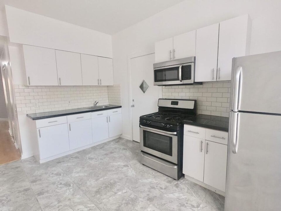 4408 N Hazel St in Chicago, IL - Building Photo