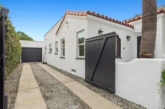 230 Orizaba Ave in Long Beach, CA - Building Photo - Building Photo