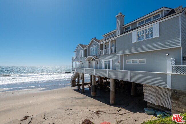 31656 Sea Level Dr in Malibu, CA - Building Photo - Building Photo