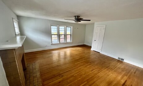 99 Bedford St, Unit 2nd Floor Apt in Forty Fort, PA - Foto de edificio