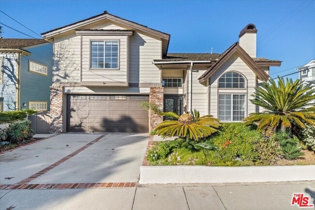property at 1561 3rd St