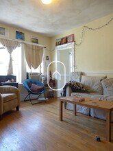 77 Lanark Rd, Unit 3 in Boston, MA - Foto de edificio - Building Photo