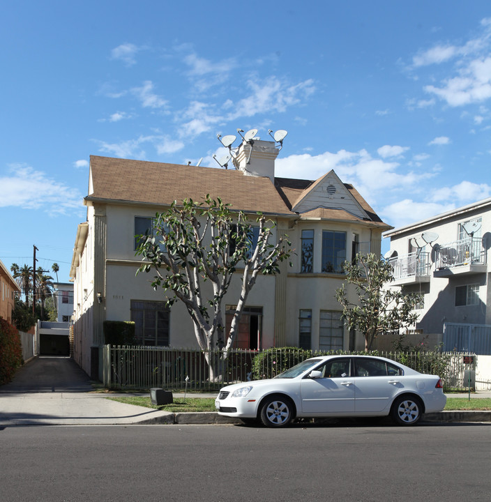 1811 N. Garfield Pl. in Los Angeles, CA - Foto de edificio