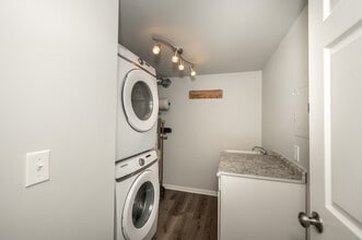 726 Madison Ave, Unit 2 in Covington, KY - Building Photo - Building Photo