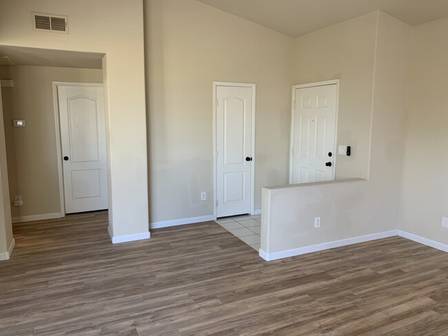 7716 Constanso Ave in Las Vegas, NV - Building Photo - Building Photo