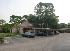 5633-5649 Summer Side Ln Apartments