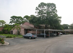 Summerside Condos in Sarasota, FL - Building Photo - Building Photo