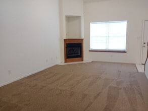 1724-1726-1726 Louise Cir in Columbia, MO - Building Photo - Building Photo