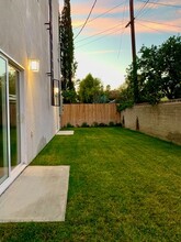 16753 Sherman Way in Van Nuys, CA - Building Photo - Building Photo