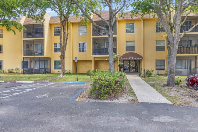470 NW 20th St in Boca Raton, FL - Building Photo - Building Photo