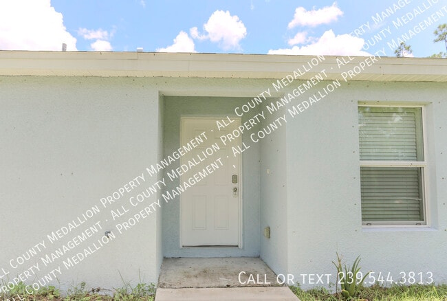311 Norwalk Ave in Lehigh Acres, FL - Building Photo - Building Photo