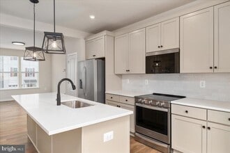 210 Monteith Dr in Winchester, VA - Building Photo - Building Photo