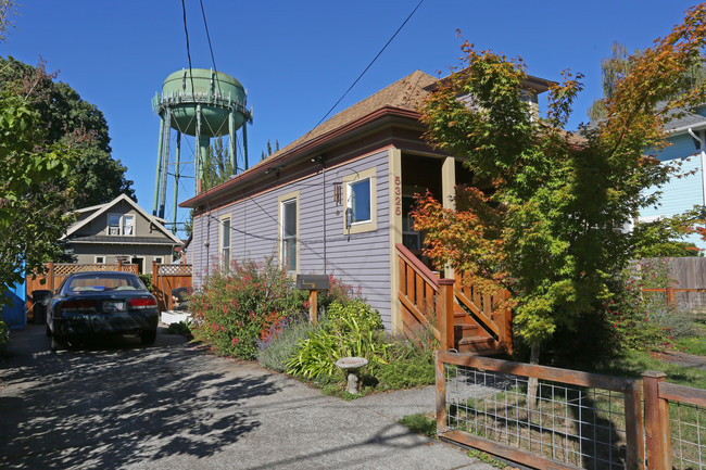 5325 N Montana Ave in Portland, OR - Building Photo - Building Photo