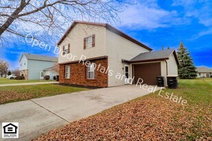 5217 Vermont Ln in Fort Wayne, IN - Building Photo