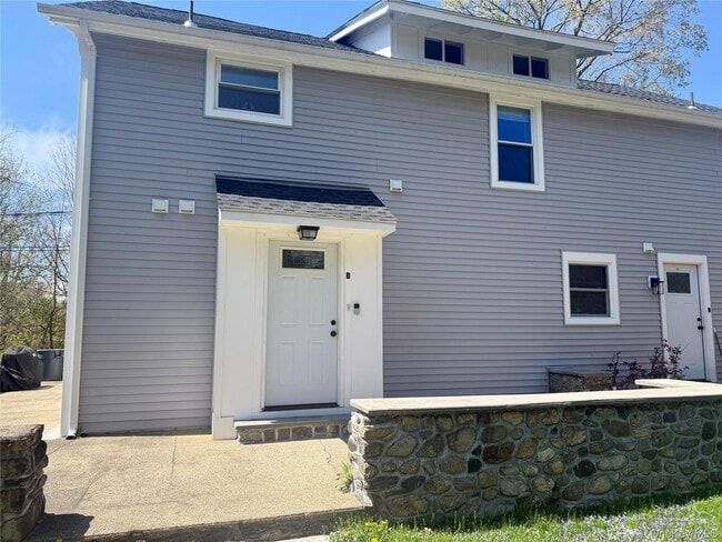 104 Titicus Rd in North Salem, NY - Building Photo - Building Photo