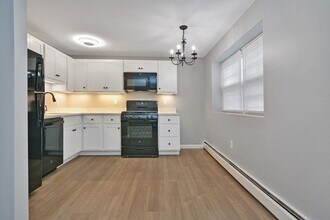 7-47 Edgelawn Ave in North Andover, MA - Building Photo - Building Photo