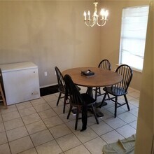 1827 N Pine Crest Ave in Fayetteville, AR - Building Photo - Building Photo