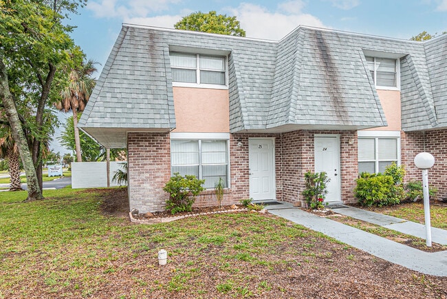 property at 1610 S Palmetto Ave
