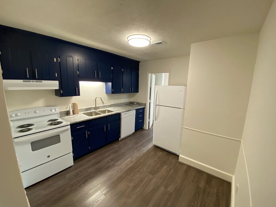 481 Midgett Farm Rd, Unit 4 in Concord, VA - Building Photo